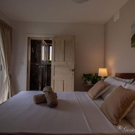 Hibiscus Bed & Breakfast ซากฮรา ภายนอก รูปภาพ