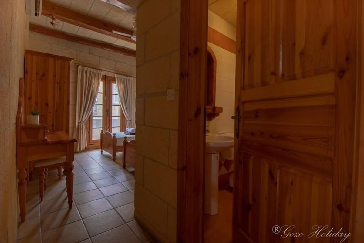 Hibiscus Bed & Breakfast ซากฮรา ภายนอก รูปภาพ