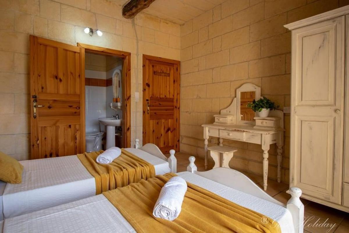 Hibiscus Bed & Breakfast ซากฮรา ภายนอก รูปภาพ